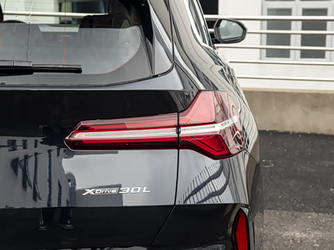 2026�� xDrive30L ������ M�˶���ҹ��װ