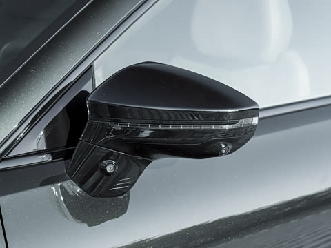 2026�� 225km EM-P Զ�����ǺӰ�+ҫҹ��װ