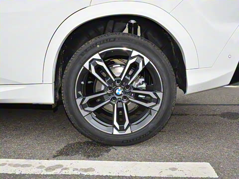 2025�� sDrive25i M�˶���װ