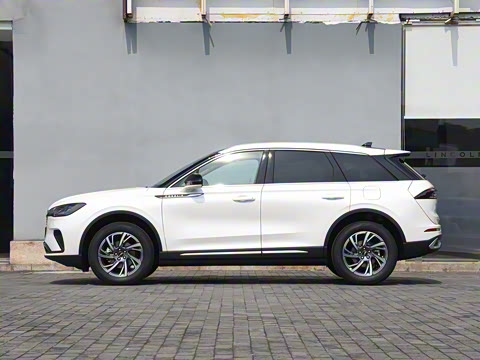 2025�� 2.0T ����������