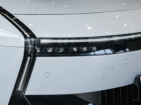 2025�� 820 �������� Ultra