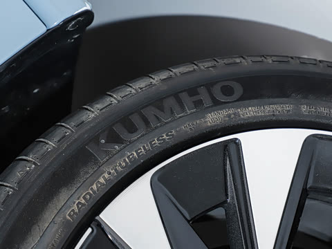 2026�� S 300TSI ������