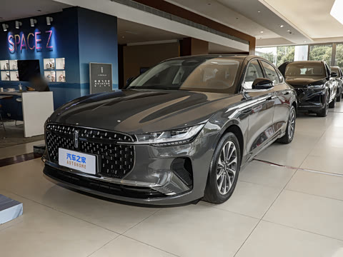 2025�� 2.0T ���а�