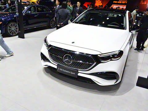 2026�� E 300 �������˶���