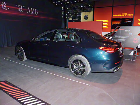 2026�� C 260 L �ҹ�˶���