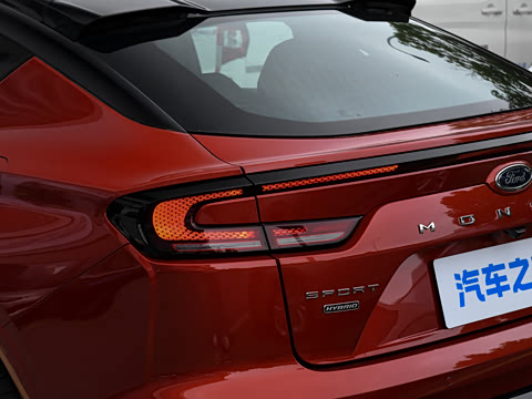 2026�� 2.0T EcoBoost  E �춯  �˶��� ST-Line