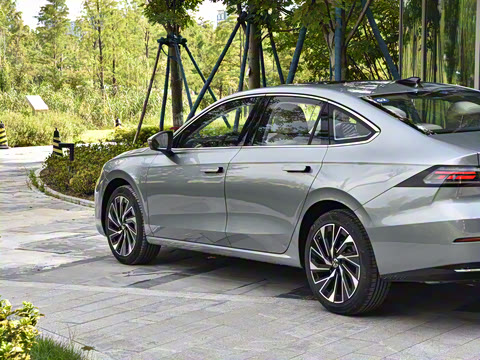 2026�� L 300TSI DSG ������