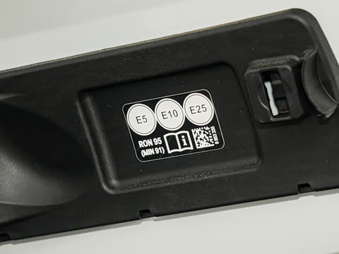 2026�� 330Li M�˶���ҹ��װ