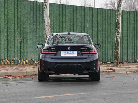 2026�� 330Li M�˶���ҹ��װ