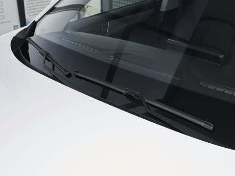 2025�� 1.5L �ֶ���Խ��