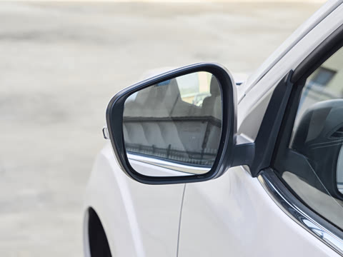 2025�� 2.0T �Զ�����������