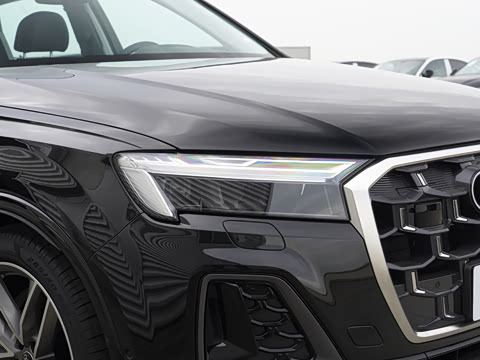 2026�� 45 TFSI quattro S line�˶���