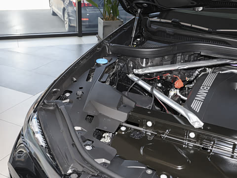 2026�� �Ŀ� xDrive 40Li M�˶���ҹ��װ