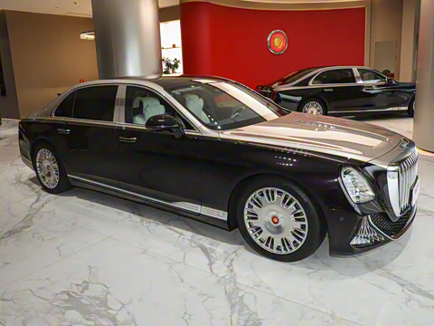 2024�� 4.0T V8��