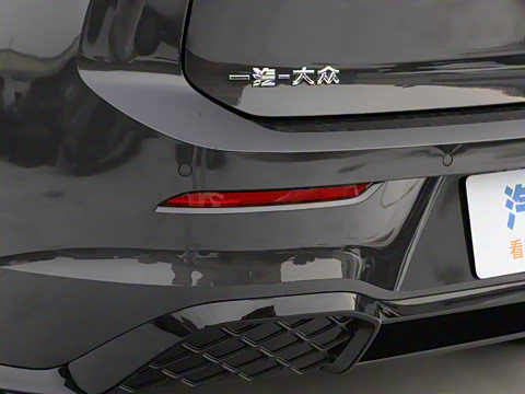 2025�� �Ŀ�� 300TSI R-Line