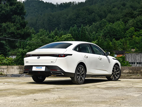 2026�� 1.5T �����