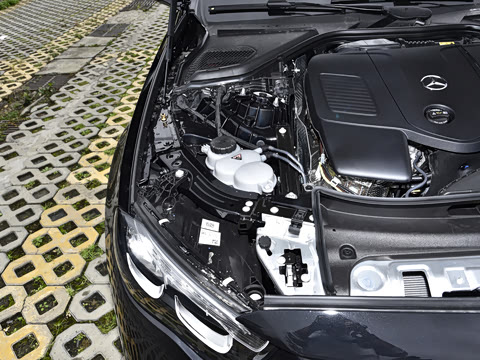 2026�� E 300 L ʱ����