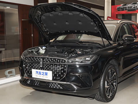 2025�� 2.0T ������ҫ��