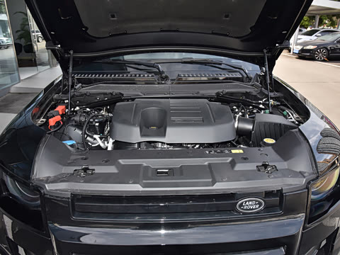 2026�� 110 3.0T P400 X-Dynamic SE