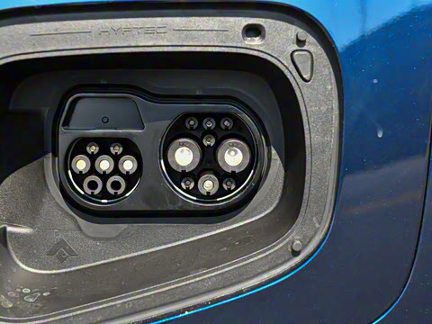 2025�� �Ŀ� 350 Max���������״��