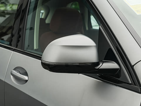 2025�� xDrive 30Li ������M�˶���ҹ��װ