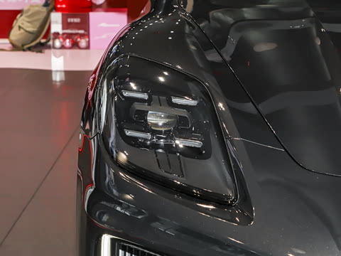2026�� Panamera ������ 2.9T