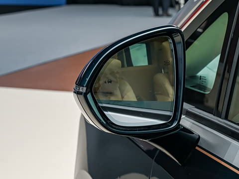 2027�� 2.0T ���������