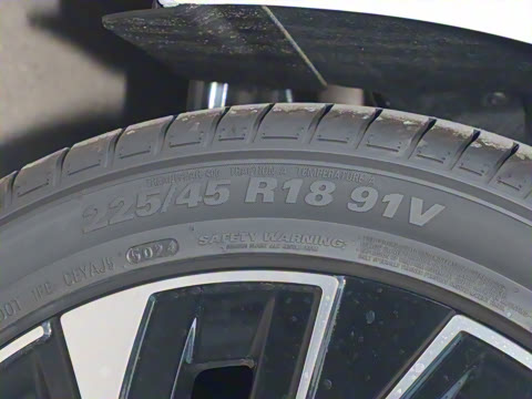 2026�� L 300TSI DSG ������