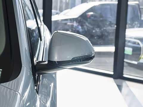 2026�� xDrive25Li M�˶���ҹ��װ