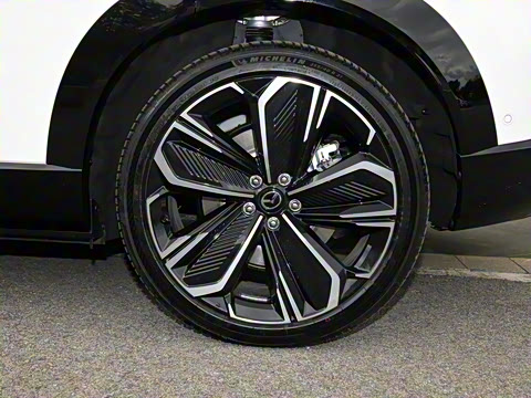 2025�� ����600 Max