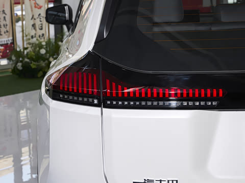 2026�� 2.0L ����������