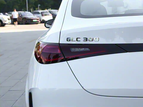 2026�� GLC 300 4MATIC ����SUV