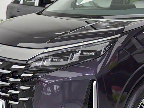 2026 DM-i 1.5T 218KM Խ