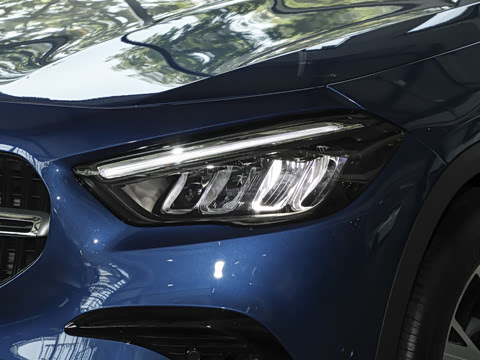 2025�� �Ŀ� GLA 220