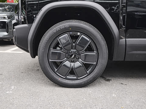 2025�� 215Զ�а�