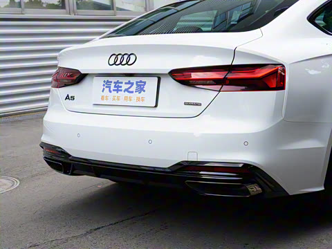 2025�� Sportback ��ذ� 40 TFSI quattro ����������
