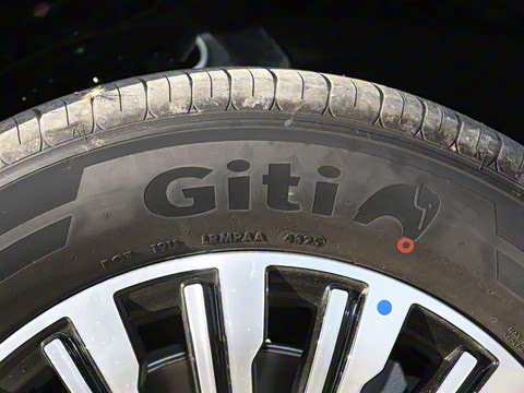 2026 DM-i 1.5T 218KM Խ