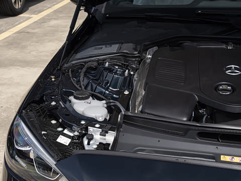 2026�� C 260 L �˶��ر��