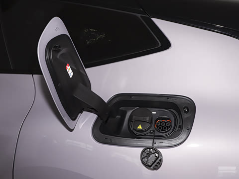 2026�� �ȷ�quattro��