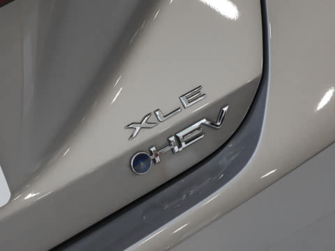 2026�� ˫�� 2.5L XLE����