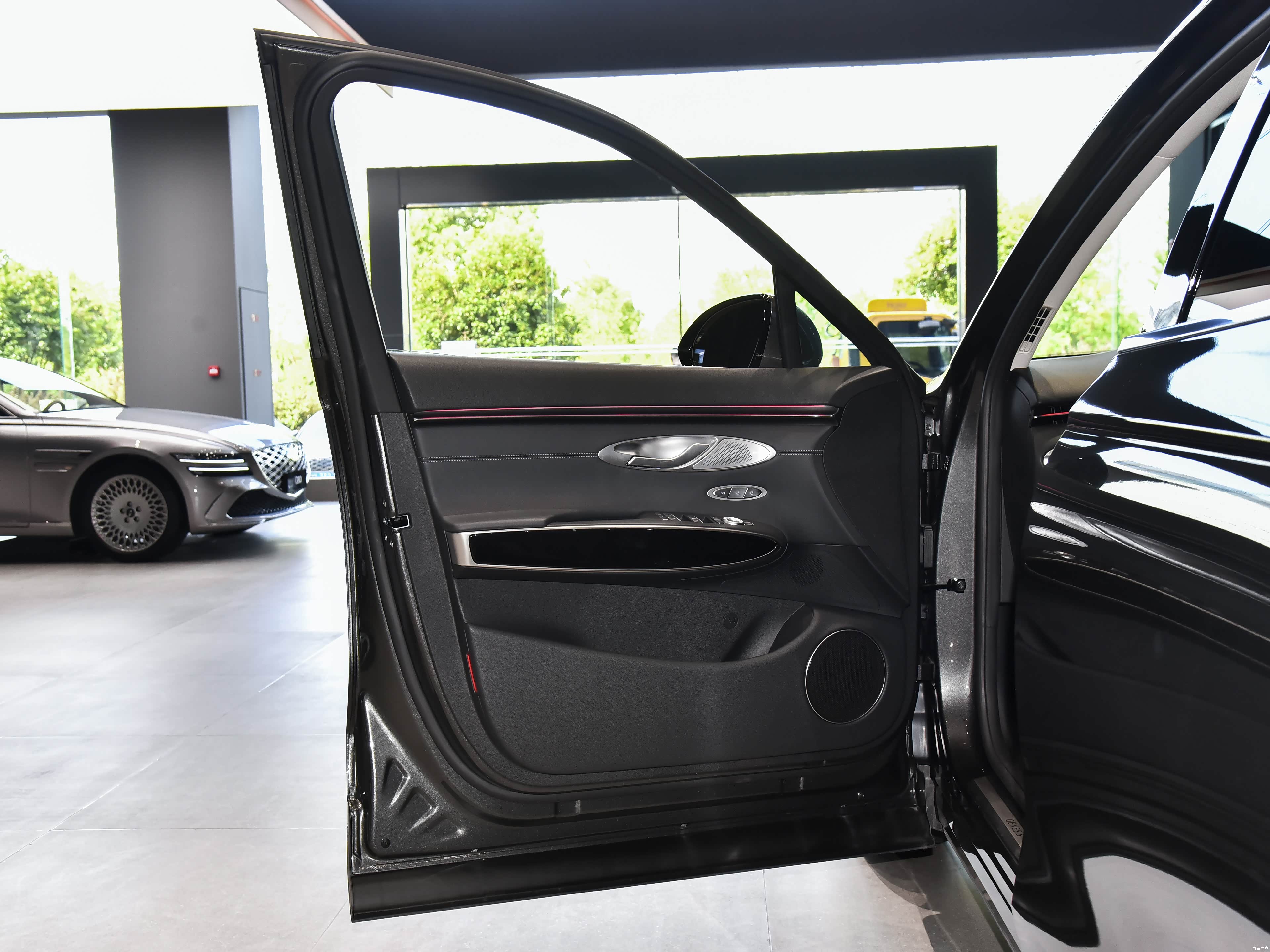Genesis GV70, миниатюра 20