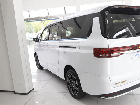 2026�� ���̰� 230������ 7��