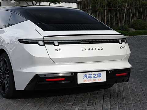 2025�� 240����Ultra