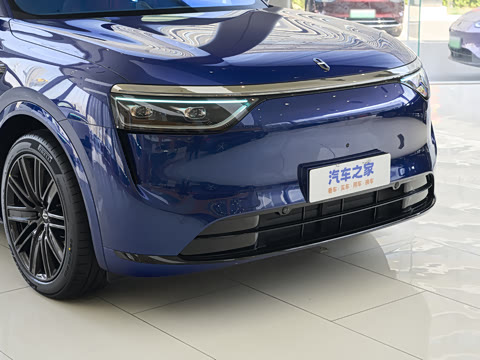 2025�� ���� Ultra�� 53.4kWh 6���� (896�߼����״