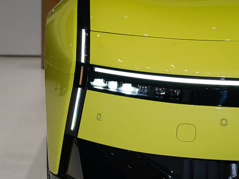 2025�� 702 ������ Ultra