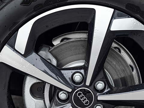 2026�� quattro 45�����ذ� 45TFSI quattro ʱ�ж�����
