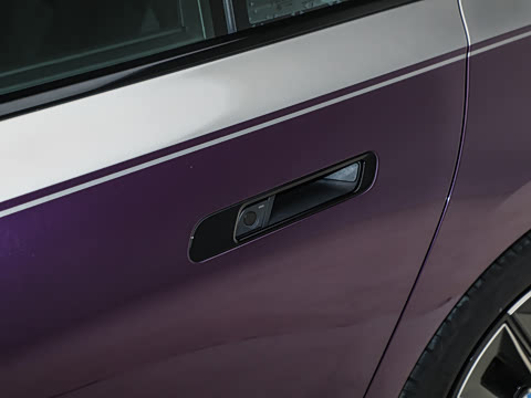 2023�� M760Le xDrive