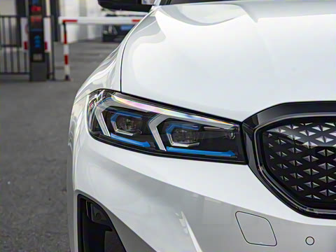 2026�� eDrive 40 L ��ҹ�˶���װ