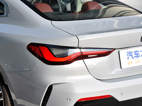 2026�� 425i M�˶���װ
