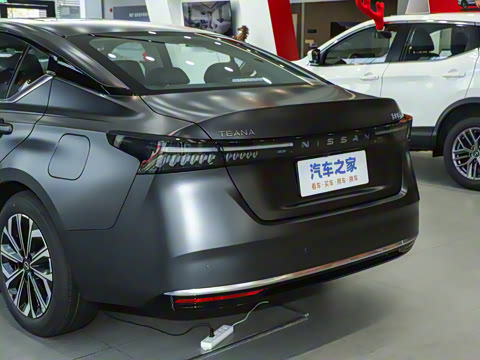 2026�� �������� 2.0L �����ʰ�